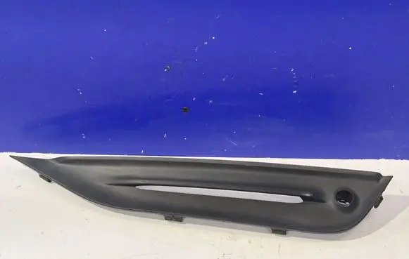 Volvo V60 Front bumper splitter molding 31323848
