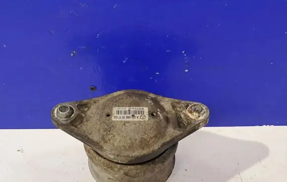 Mercedes-Benz S W221 Engine mount bracket A2212401517