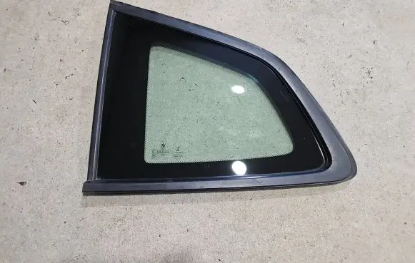 BMW X3 G01 Rear side window 7388841