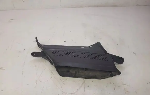Audi A4 S4 B8 8K Intercooler air guide/duct channel 8K0129618E
