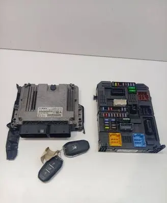 Peugeot 3008 II Engine ECU kit and lock set 9822418880 9819855180