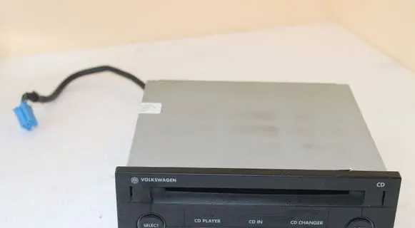 Volkswagen Bora CD/DVD changer 