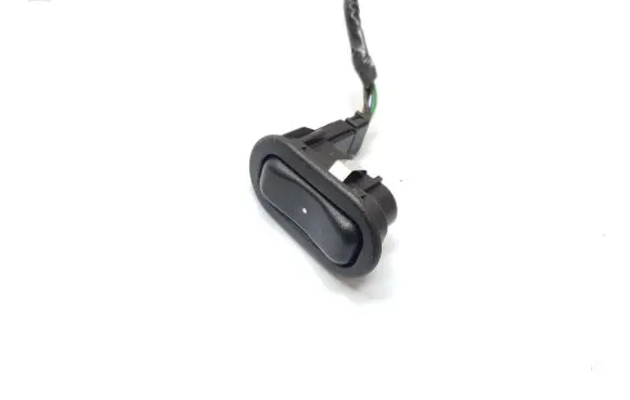 Opel Astra G Quarter vent window switch 90561388