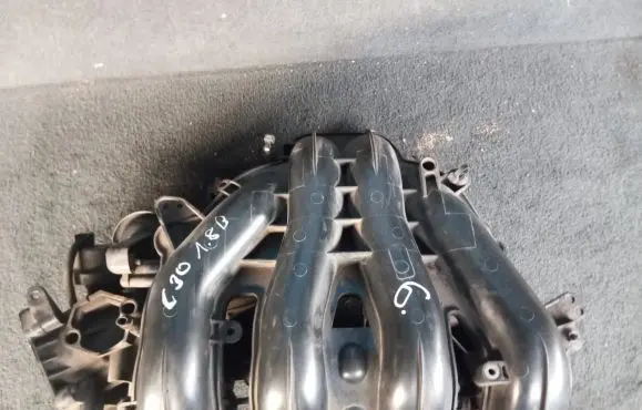 Volvo V50 Intake manifold 4M5GFP 0304091341