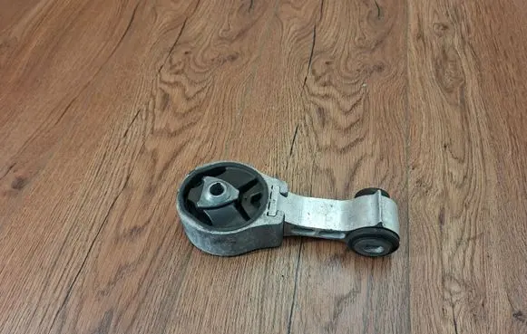 Renault Laguna III Engine mount bracket 113563354R