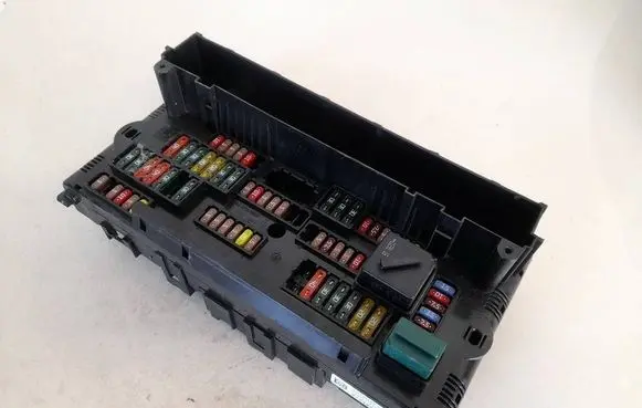 BMW 5 F10 F11 Fuse box set 923442101