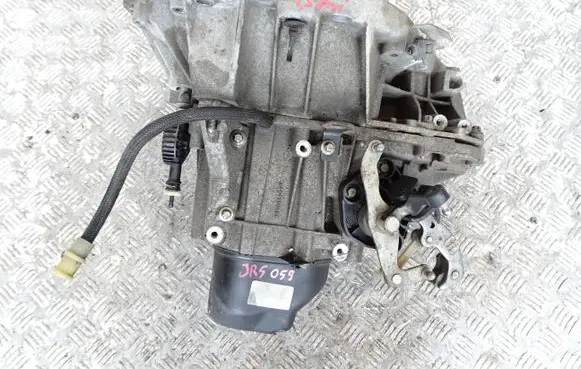 Renault Clio IV Manual 5 speed gearbox JR5059