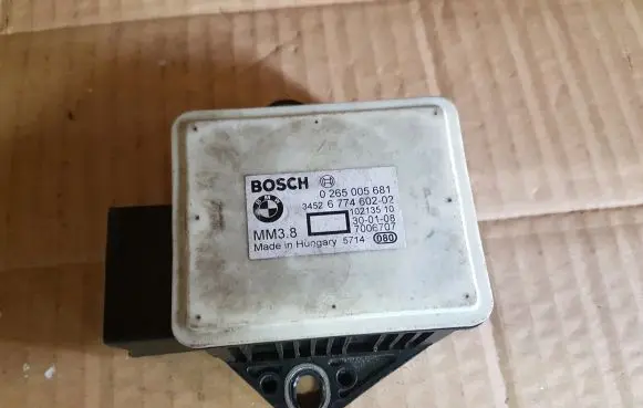 BMW 5 E60 E61 ESP acceleration yaw rate sensor 677460202