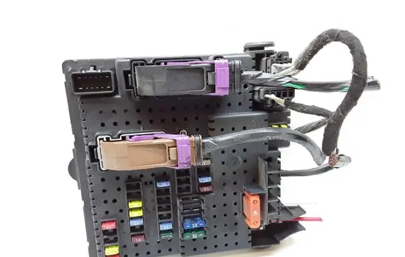 Volvo XC90 Fuse module 31314469 28242073