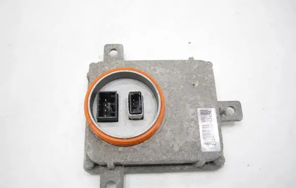 Volkswagen PASSAT B7 Headlight ballast module Xenon 8K0941597B H04S0002 15436700