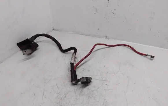 Volkswagen PASSAT B6 Positive cable (battery) 1K0971228L
