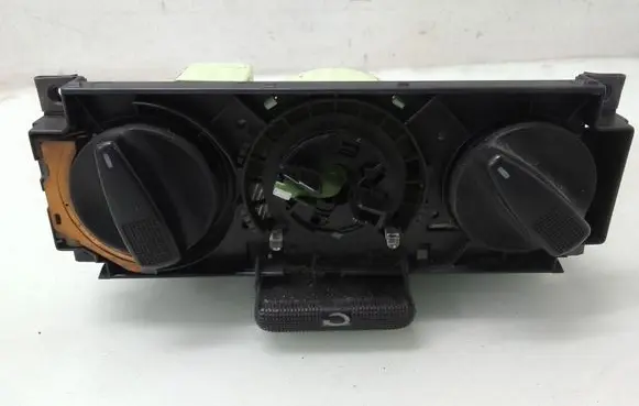 Volkswagen Transporter - Caravelle T4 Climate control unit 701819045B