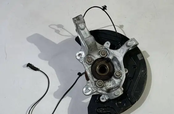Ford Explorer Front wheel hub spindle knuckle BB53-3K170-A