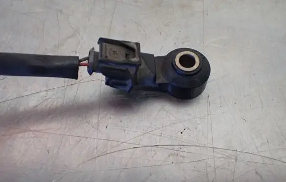 Mitsubishi Colt Detonation knock sensor MN163706