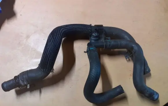 Mazda 2 Engine coolant pipe/hose