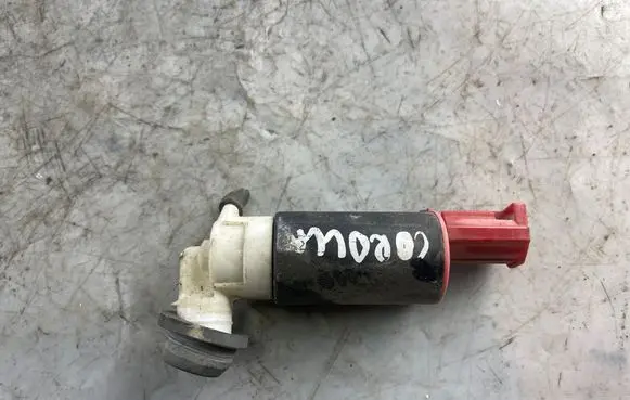Toyota Corolla E120 E130 Windscreen/windshield washer pump