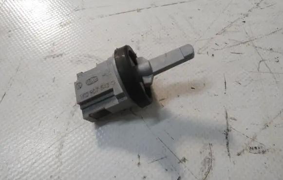 Volkswagen PASSAT CC Interior temperature sensor 1K0907543