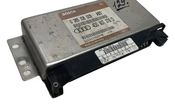 Audi A4 S4 B5 8D Engine control unit/module 4D0907379D 0265108005 0551942098