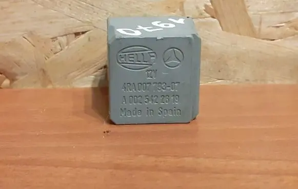 Mercedes-Benz Vito Viano W639 Other relay A0025422619