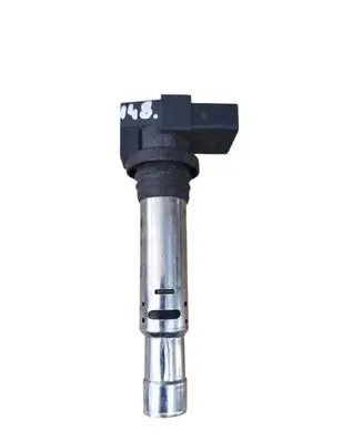 Volkswagen Golf V High voltage ignition coil 036905715F