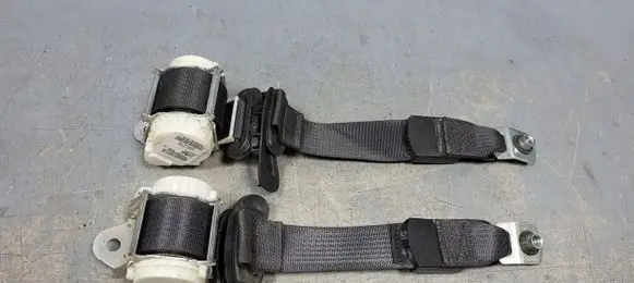 Jeep Cherokee Rear seatbelt P1UU52DX9AD