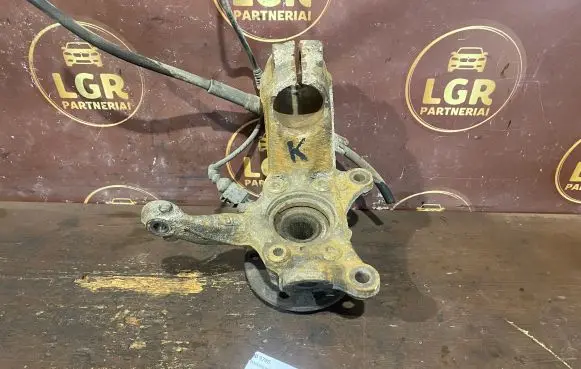 Seat Toledo III (5P) Front wheel hub spindle knuckle