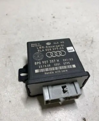 Audi A6 S6 C6 4F Light module LCM 8P0907357H 5LA00837903