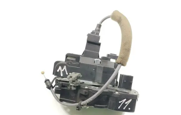 Opel Antara Rear door lock
