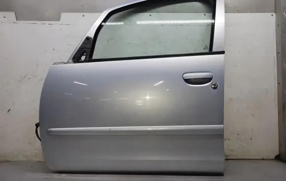 Mitsubishi Colt CZ3 Front door