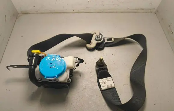 Mazda 6 Front seatbelt 305257810 9CF1101