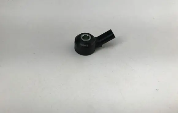 Mercedes-Benz GLA H247 Detonation knock sensor A0009057304 220608897R