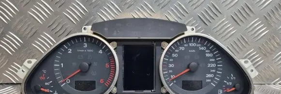 Audi A6 S6 C6 4F Speedometer (instrument cluster) 4F0920900S 4F0910900A
