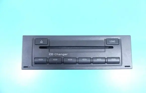 Audi A4 S4 B7 8E 8H CD/DVD changer 8E0035111D IMPRK1353980