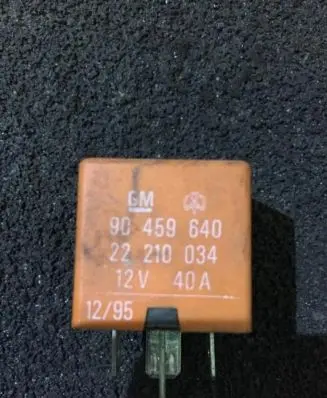 Opel Omega B1 Other relay 90459640 2221003412v40a