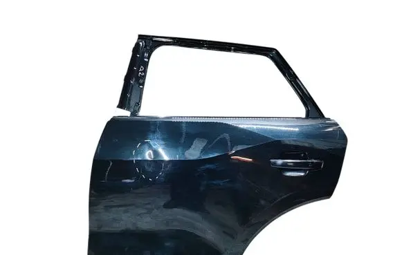 Audi Q2 - Rear door