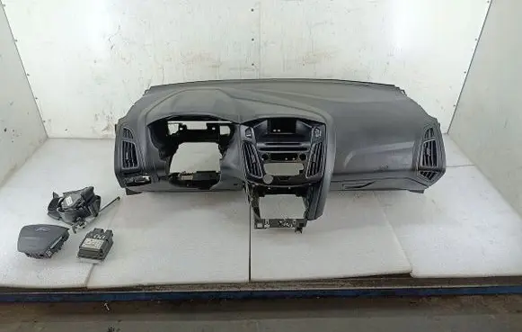 Ford Focus Dashboard 