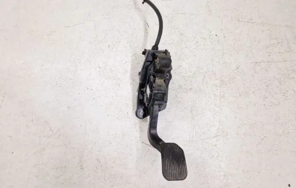 Ford F150 Accelerator throttle pedal FL349F836 FL349F836CD K863G
