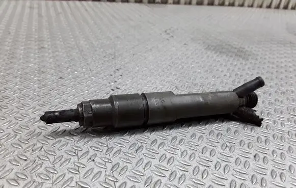 Fuel injector