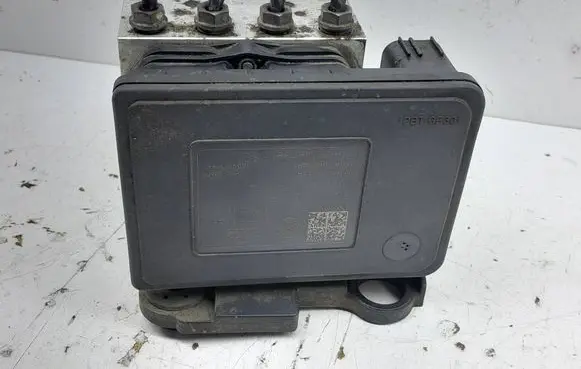 Volkswagen Golf VII ABS Pump 3Q0907379F 3Q0614517F