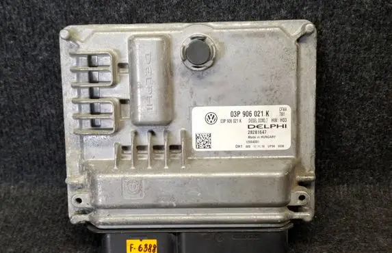 Skoda Fabia Mk2 (5J) Engine control unit/module 03P906021K