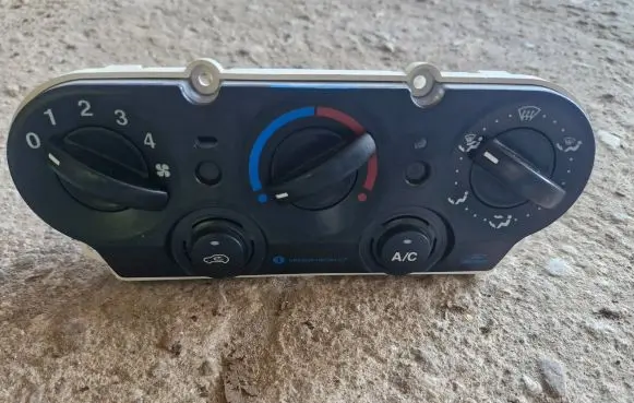 Ford Fiesta Climate control unit 2S6H19980BD