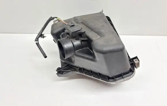 Toyota Auris 150 Air filter box 60342LS 2220433010