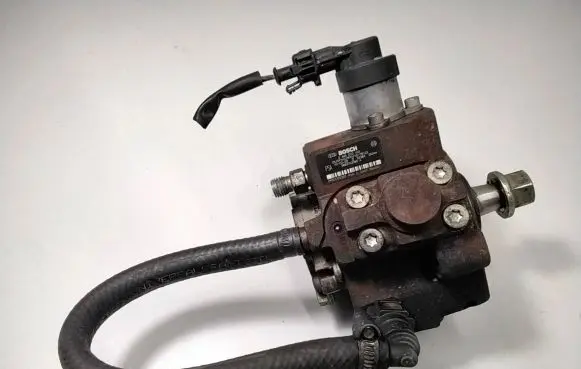 Citroen C2 Fuel injection high pressure pump 9683703780A 04003322392 0445010102