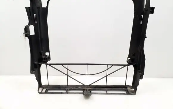 BMW X5 E53 Radiator cooling fan shroud 1439105