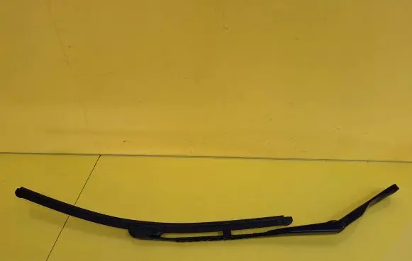 Audi A8 S8 D2 4D Front wiper blade arm 4D1955407B