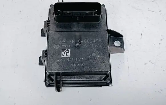 Buick Encore I Fuel injection pump control unit/module 84082495