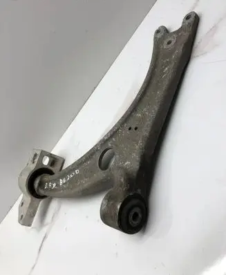 Volkswagen PASSAT B6 Front lower control arm/wishbone BFAT07