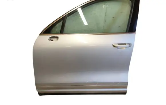 Porsche Cayenne (92A) Front door