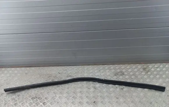 Audi A5 Engine compartment rubber 8W0823723A 8W0823723