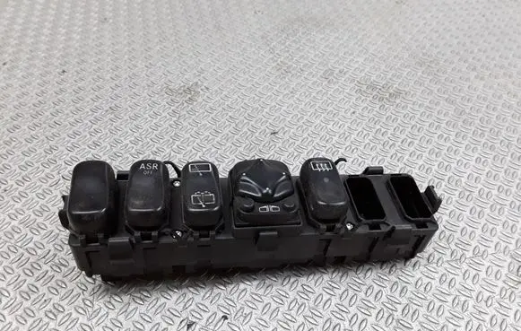Mercedes-Benz Vaneo W414 Wing mirror switch 1688203610